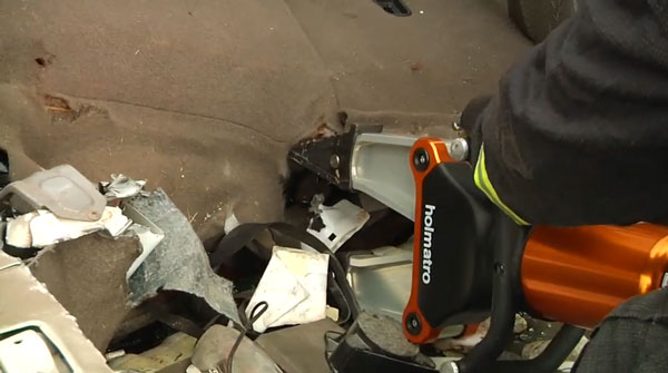 使用刀具工具。