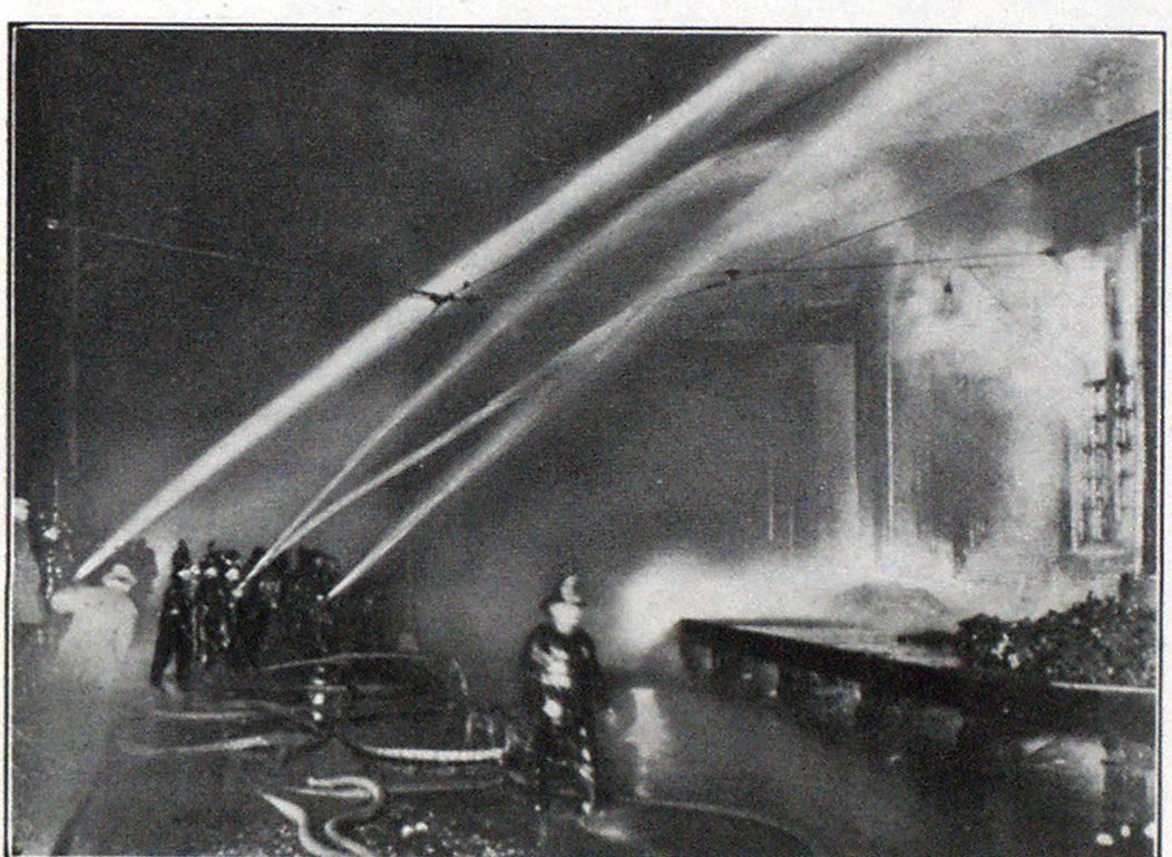 许多溪流被用于铁路商店的火灾